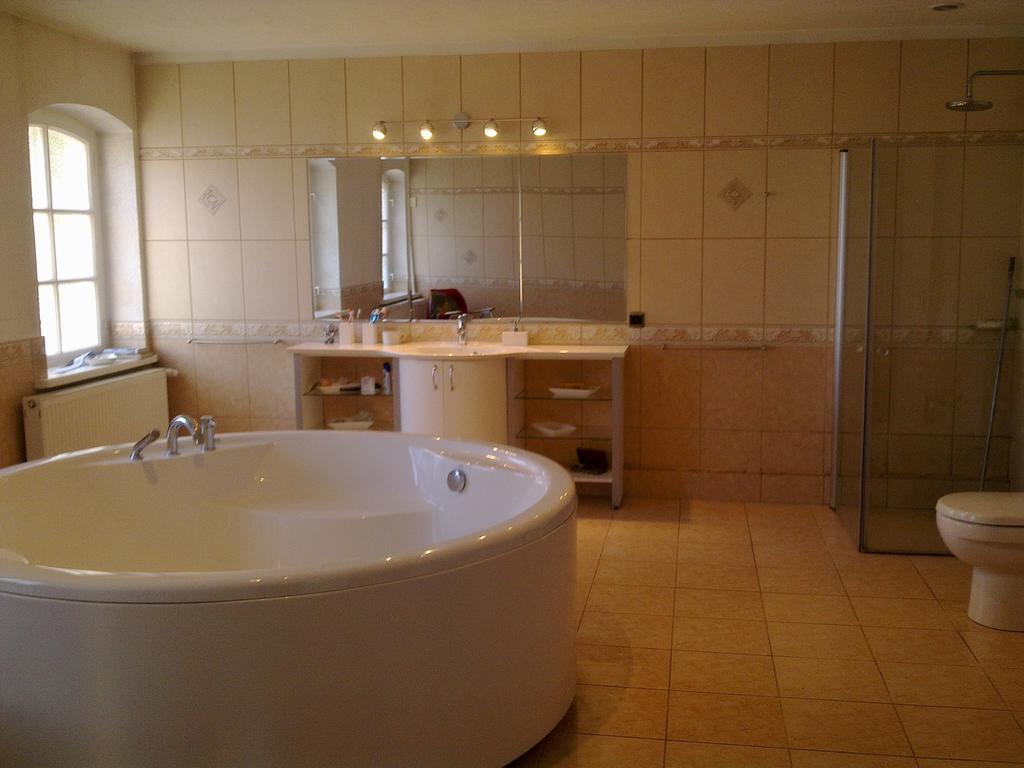 Figaro Villa Ventspils Rom bilde